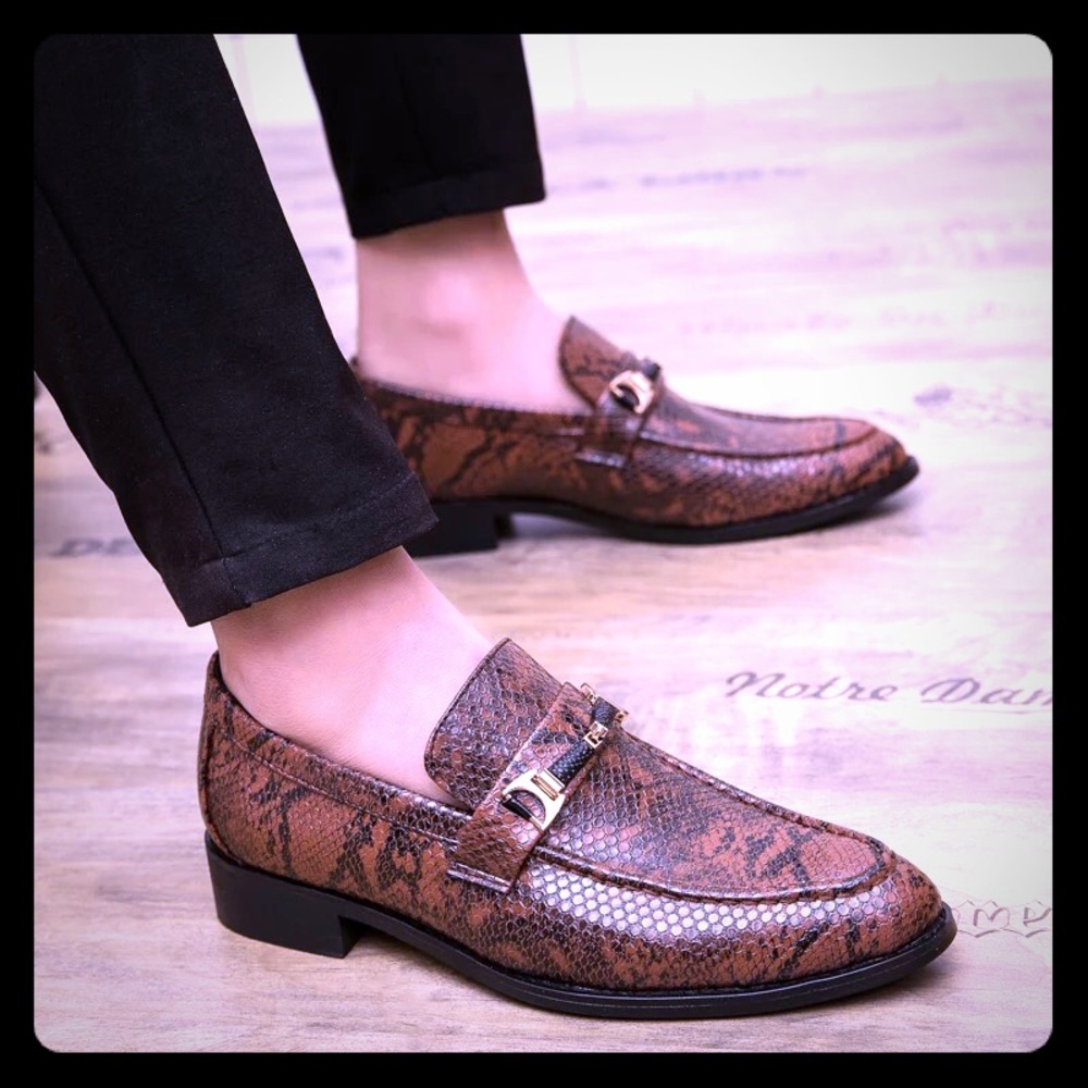 Men shoes outdoors 2020